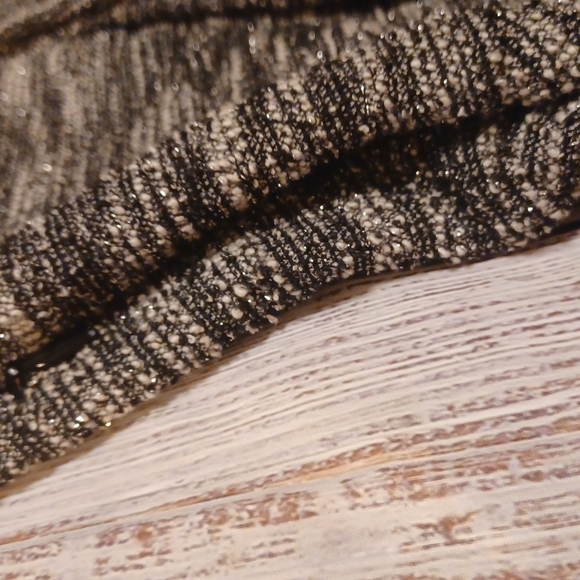 ladies top - Picture 3 of 3